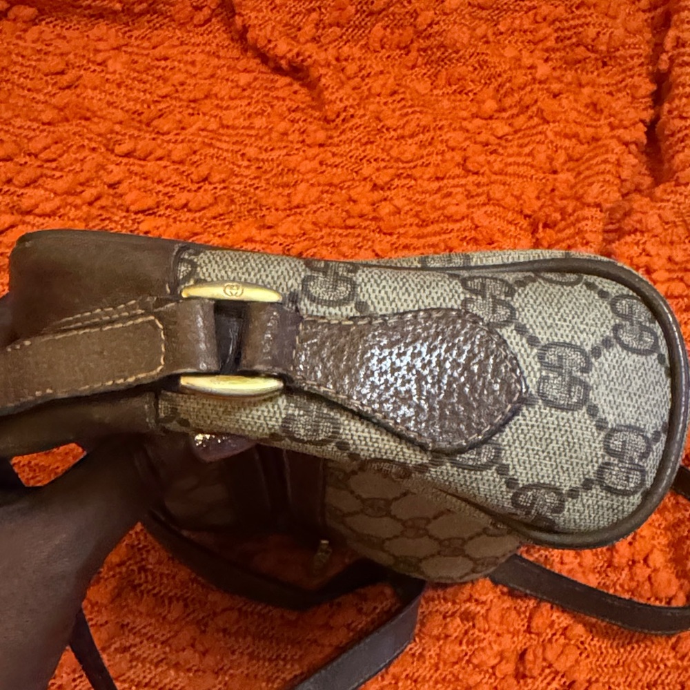 Gucci Sherry Line Brown and Tan Messenger Bag - Picture 8 of 13